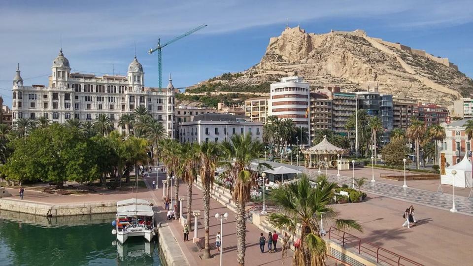 1A Linea Playa San Juan. Vistas. Piscina. Bbq. Gym Lejlighed El Campello Eksteriør billede